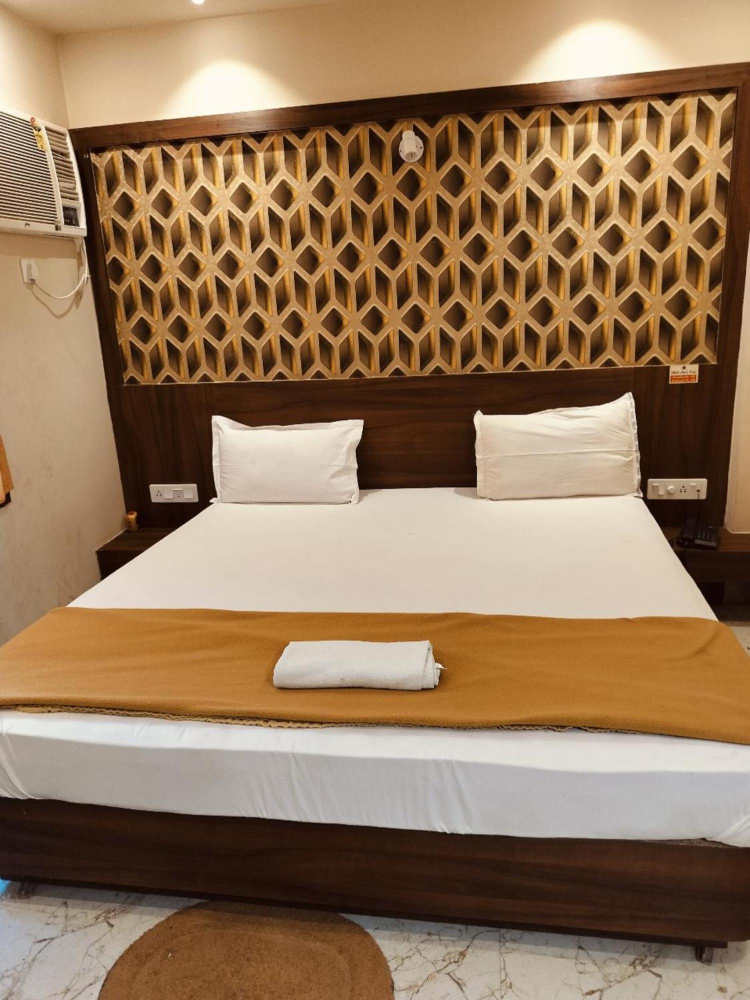 Hotel Park View - Lift Facilities- Near Sea Beach Best Choice Of Travellers By Morservices Puri Exterior foto